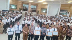 Mayjen (Purn) Yulius Selvanus: Kepala Sekolah Harus Jadi Guru dan Tingkatkan Semangat Belajar Siswa