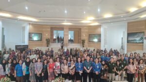 Sekretaris Dinas Pendidikan Manado Triana Almas Tutup Kegiatan Bimtek PTK
