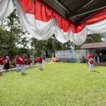 Peringatan HUT RI Ke-80 di TK Hang Tuah Penuh Kemeriahan Karena Siswa dan Orang Tua Ikut Pelaksanaan Lomba Peringatan HUT RI Ke-80 di TK Hang Tuah Penuh Kemeriahan Karena Siswa dan Orang Tua Ikut Pelaksanaan Lomba